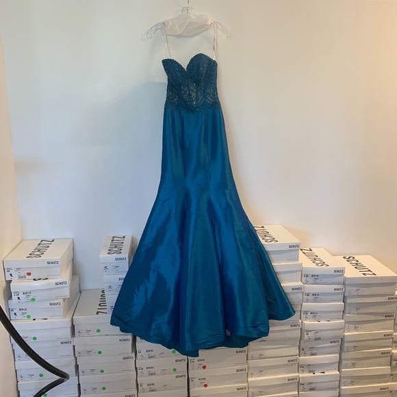 Ellie Wilde Prom - Picture 2 of 3